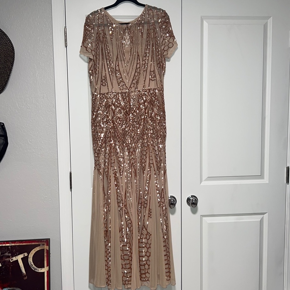 Rose Gold Séquence Dress for your next special event!!